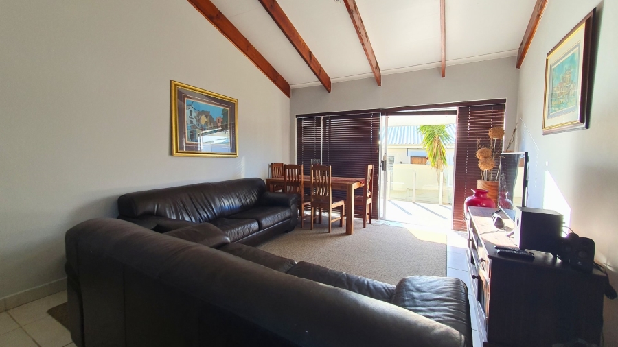 2 Bedroom Property for Sale in Heiderand Western Cape